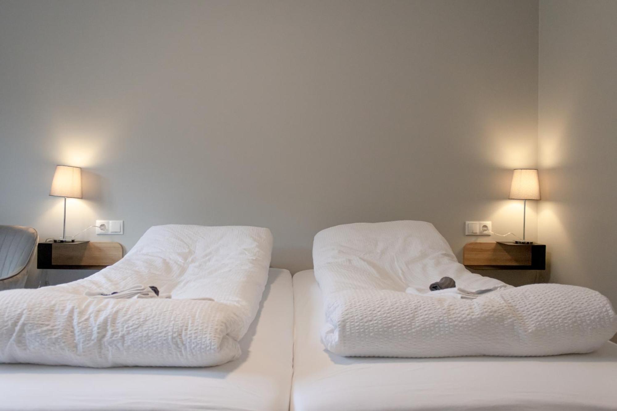 Urdartindur Guesthouse And Cottages Northurfjorthur Zimmer foto