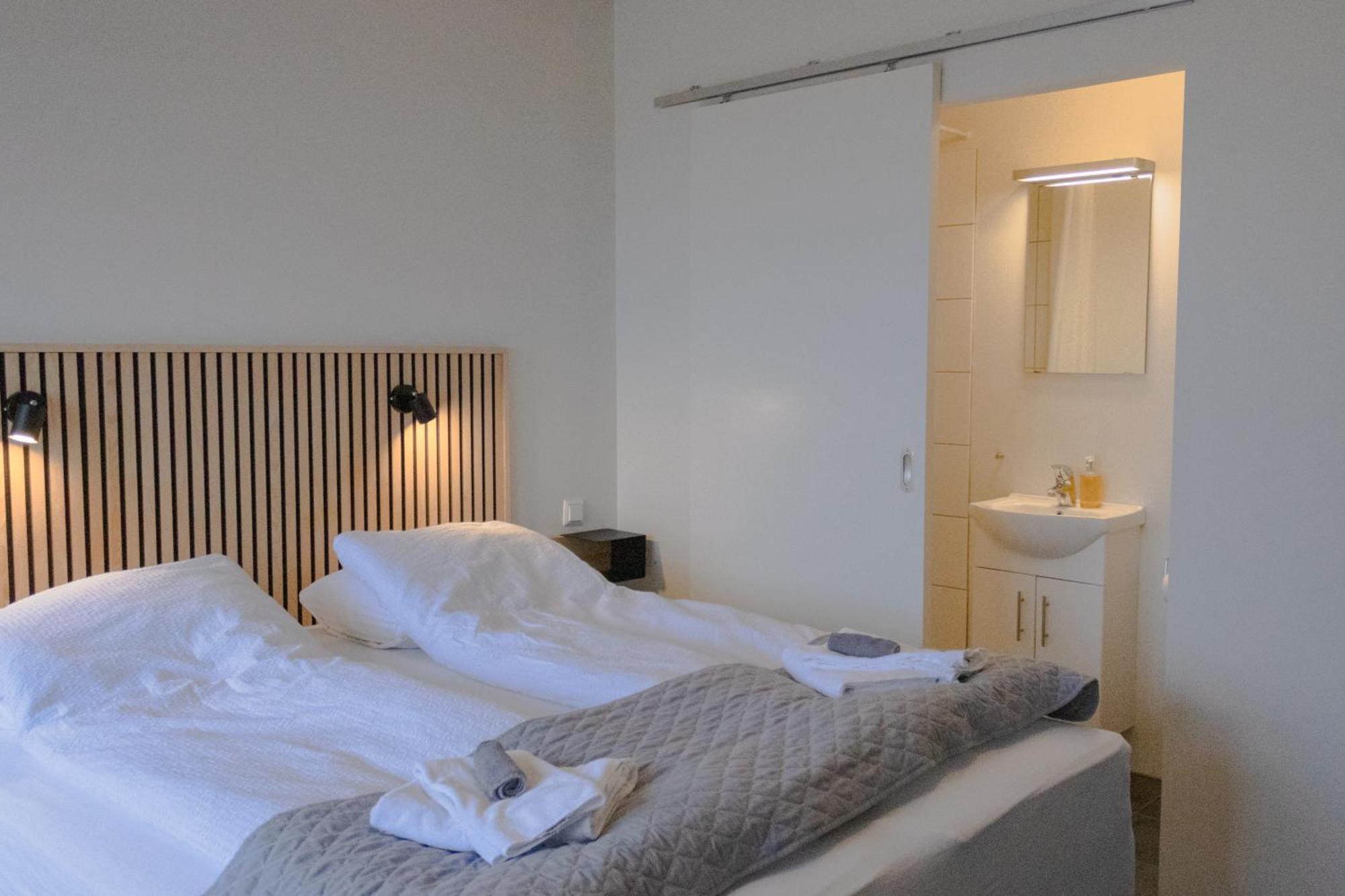 Urdartindur Guesthouse And Cottages Northurfjorthur Zimmer foto